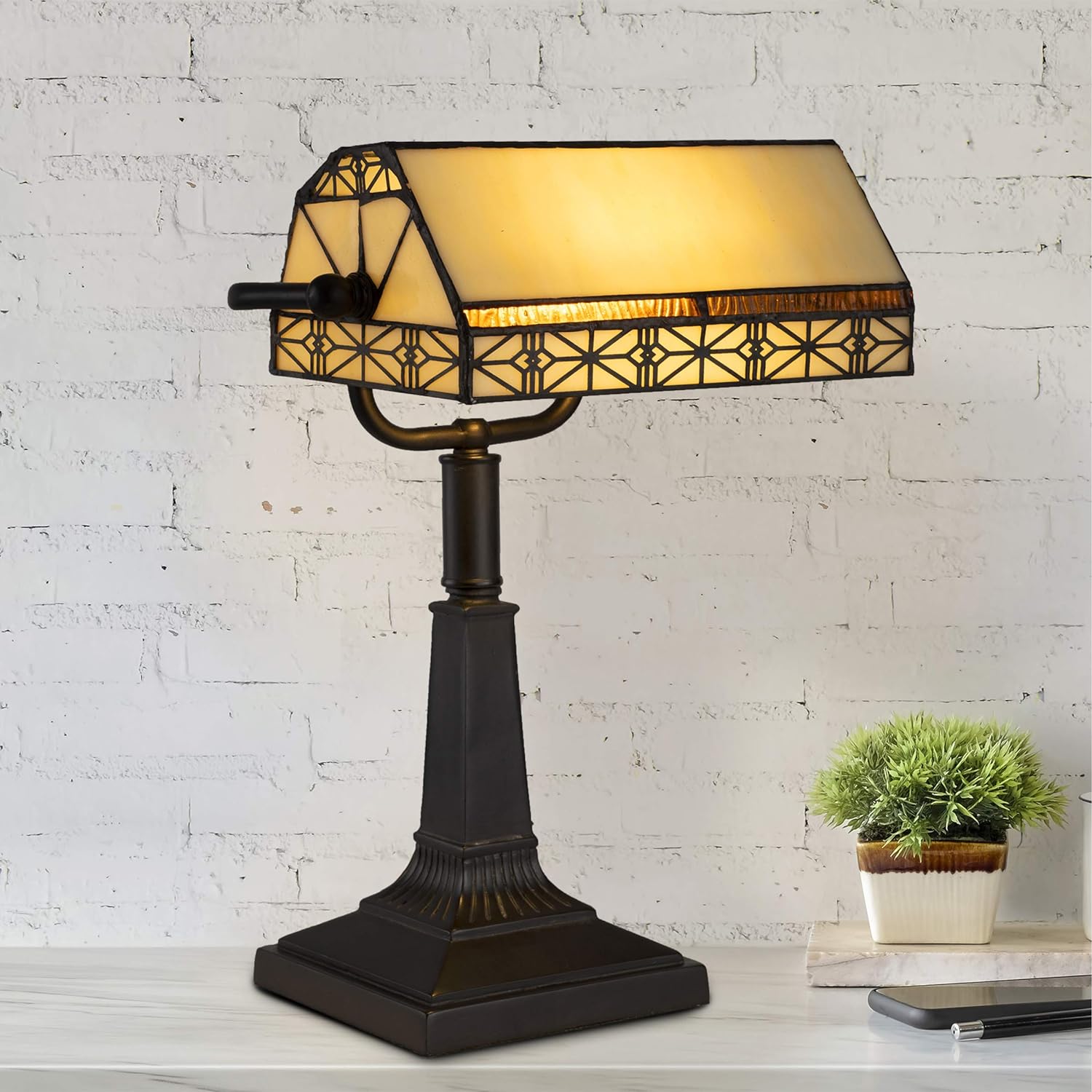 Table lamp